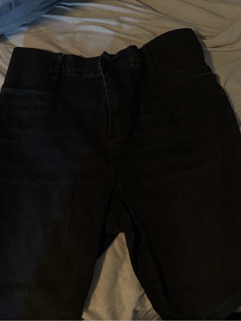 Pregnant black pants